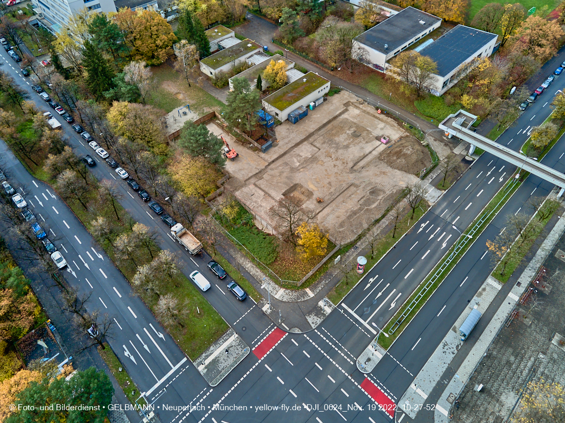 19.11.2022 - Luftbilder von der Baustelle an der Quiddestraße 'Haus für Kinder' in Neuperlach